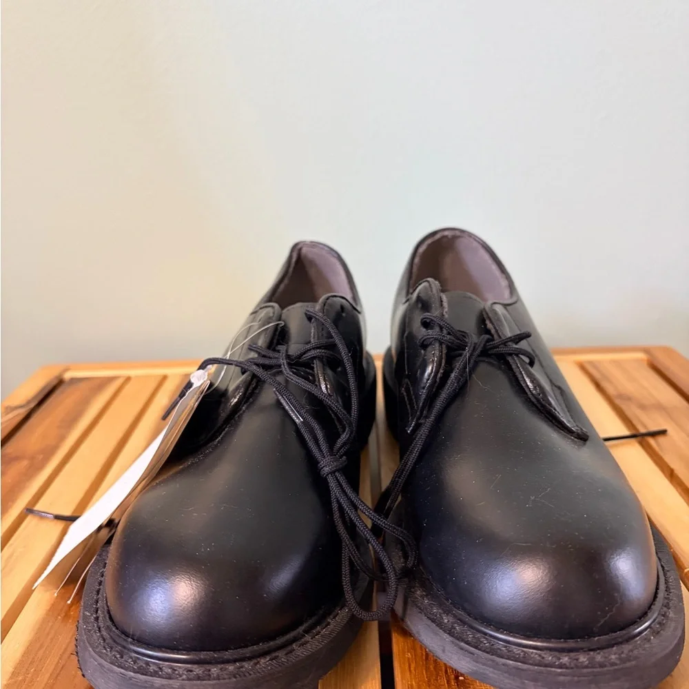 Wellco Women's Black Oxford Uniform Shoes 8M Leather Vibram Sole USA